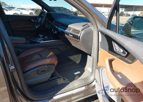 2018 Audi Q7 3.0T Premium z USA, uszkodzony, nr VIN WA1VAAF77JD054025